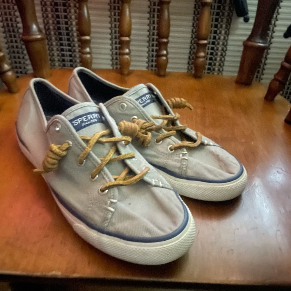 Sperry women’s size 9